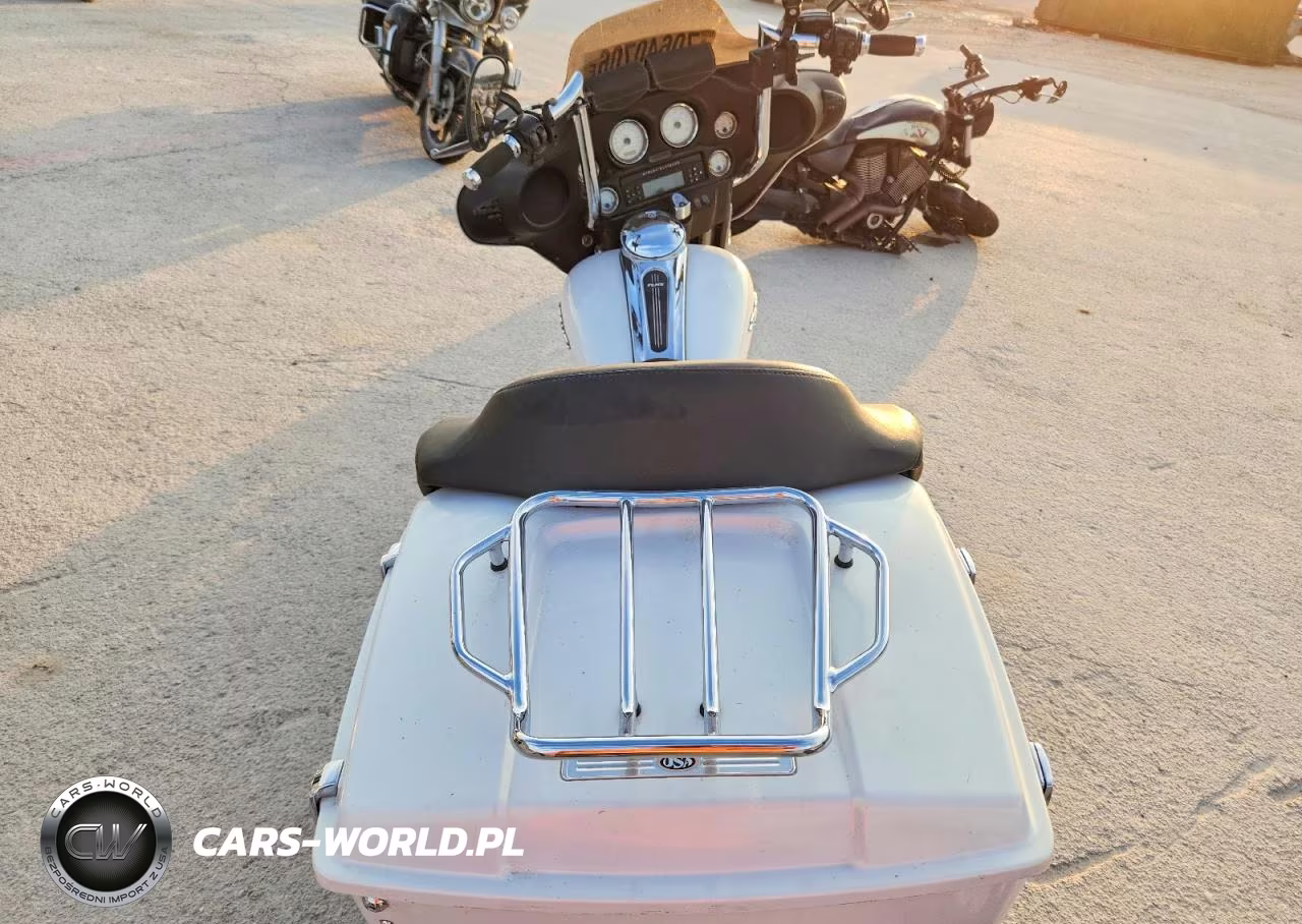 2008 Harley-Davidson Flhx VIN:1HD1KB41X8Y637986 - 6