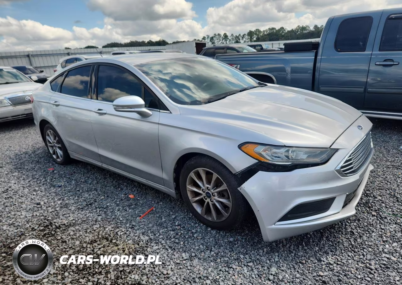 2017 Ford Fusion Se VIN:3FA6P0HD9HR351424 - 4