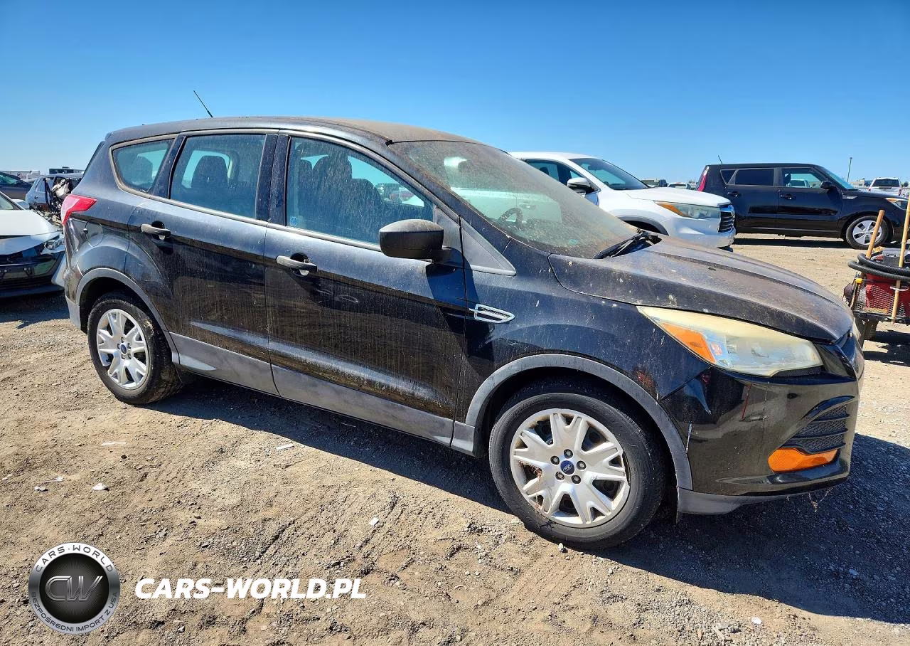 2015 Ford Escape S VIN:1FMCU0F77FUB62954 - 4