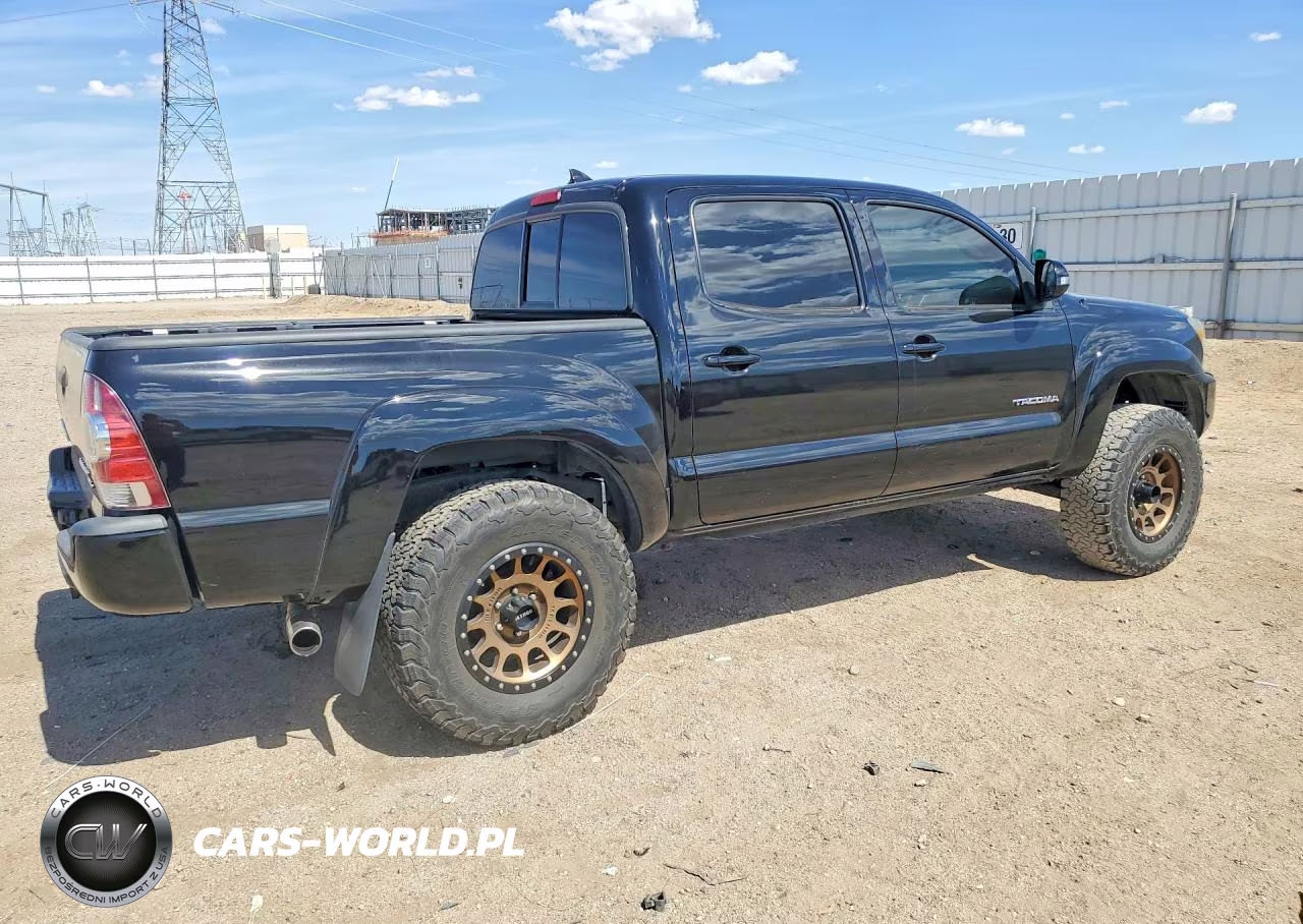 2015 Toyota Tacoma Double Cab Prerunner VIN:3TMJU4GN0FM189577 - 3