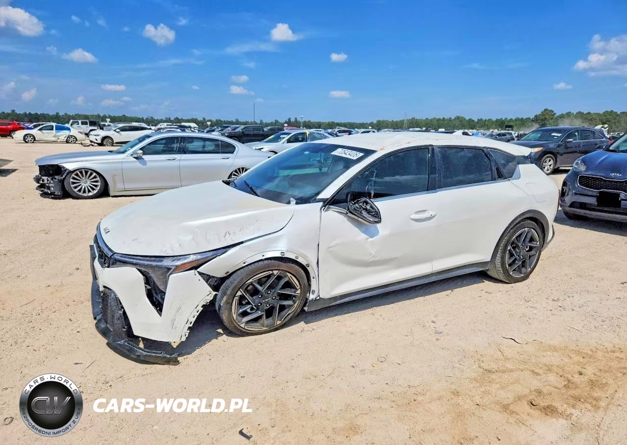 2026 Kia K4 Gt Line – zdjęcie 1 z 12