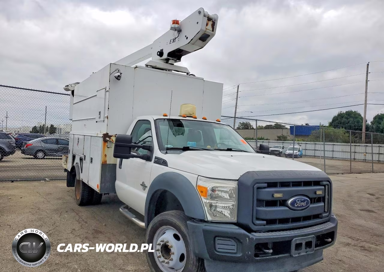 2013 Ford F550 Super Duty Bucket Truck VIN:1FDUF5GTXDEA62555 - 4