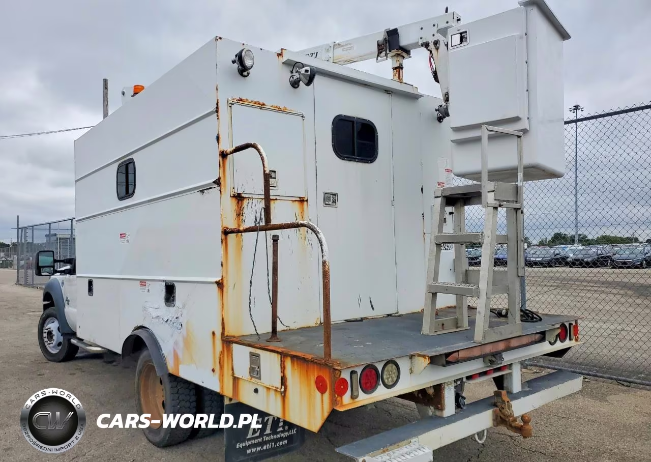 2013 Ford F550 Super Duty Bucket Truck VIN:1FDUF5GTXDEA62555 - 6