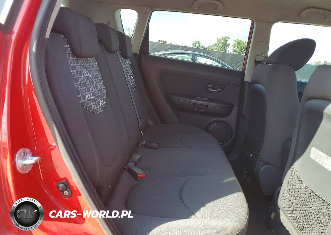 2010 Kia Soul + VIN:KNDJT2A2XA7108335 - 11