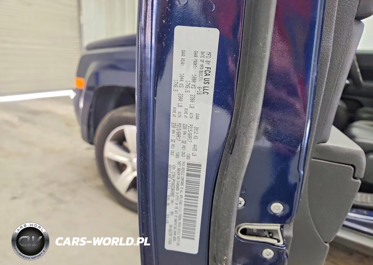 2016 Jeep Patriot Latitude VIN:1C4NJPFA0GD809982 - 13