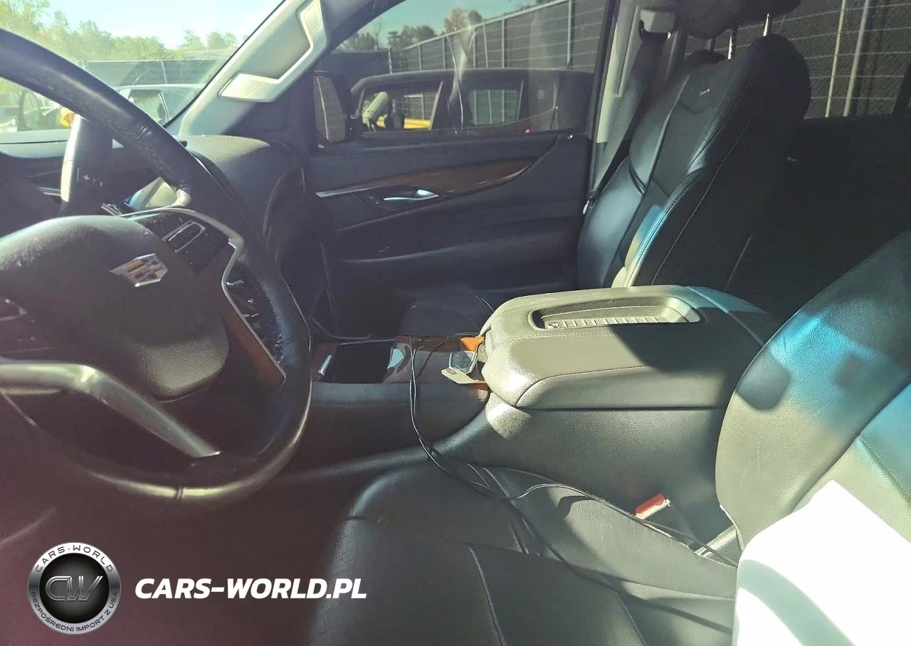 2018 Cadillac Escalade Luxury VIN:1GYS4BKJ5JR384945 - 7