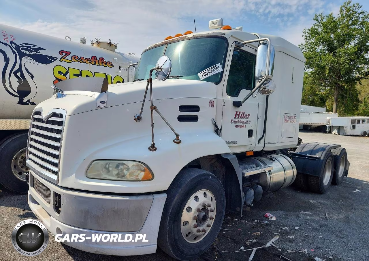 2010 Mack Cxu613 Semi Truck VIN:1M1AW07Y0AN010529 - 1