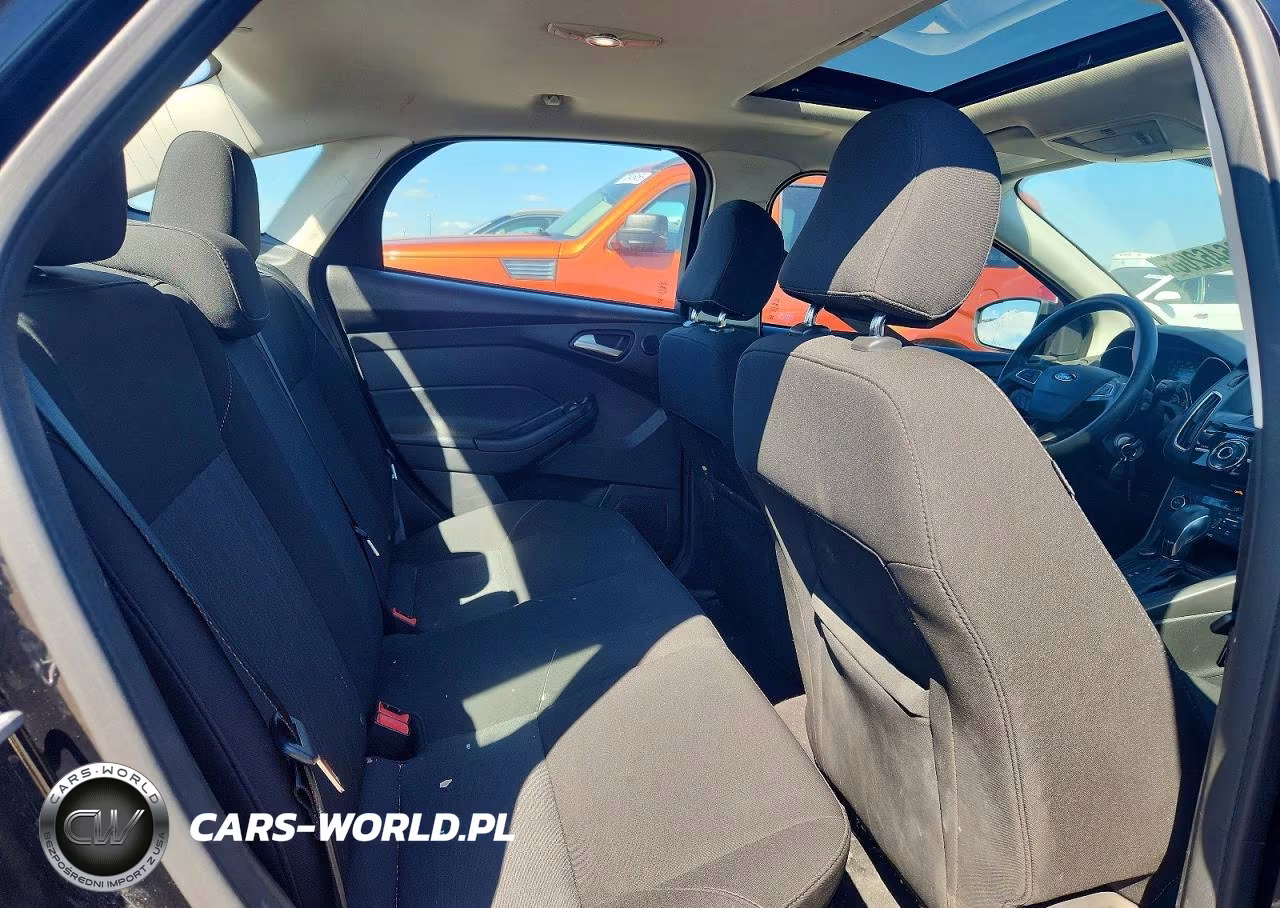 2017 Ford Focus Sel VIN:1FADP3H28HL295210 - 10