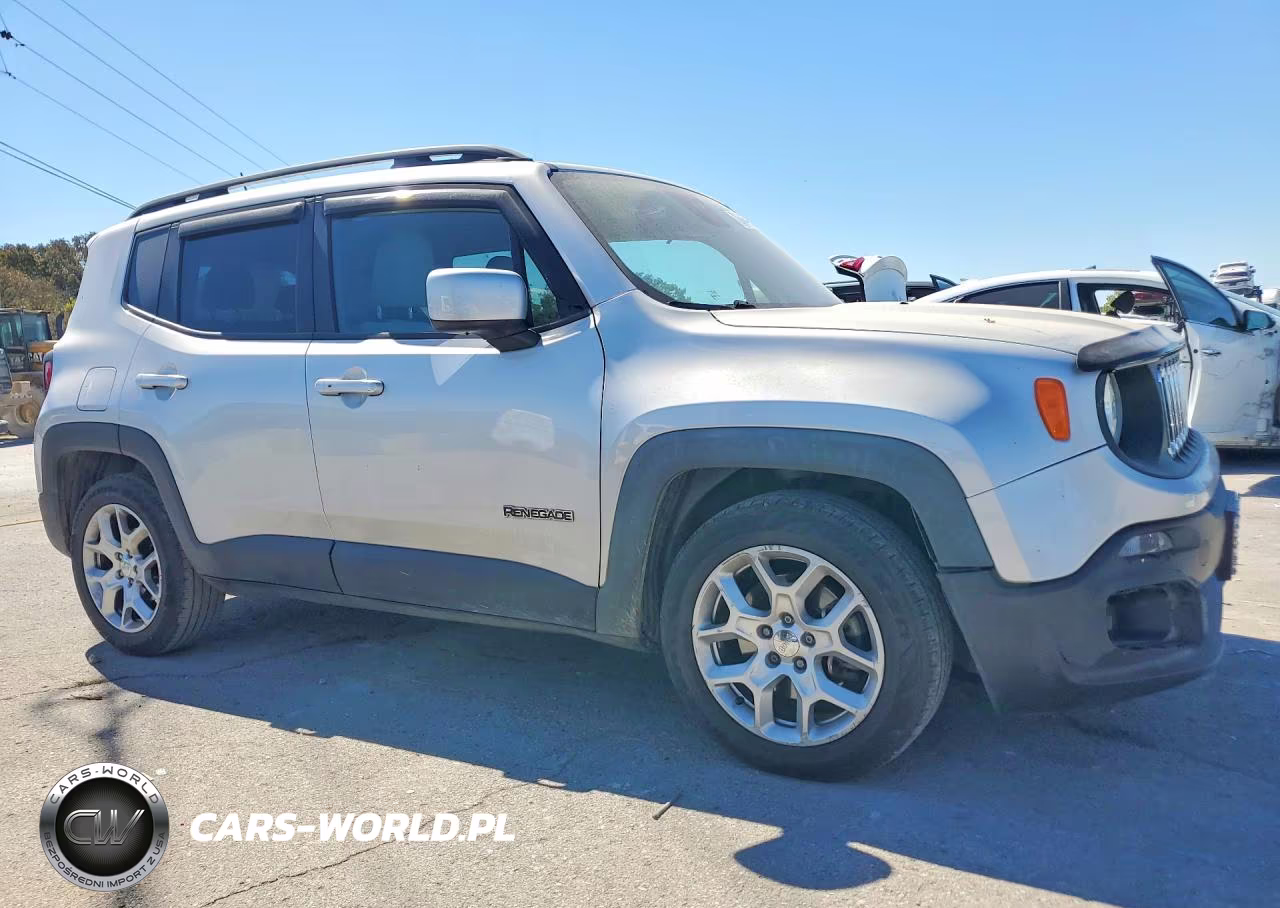 2018 Jeep Renegade Latitude VIN:ZACCJABB1JPH84361 - 4
