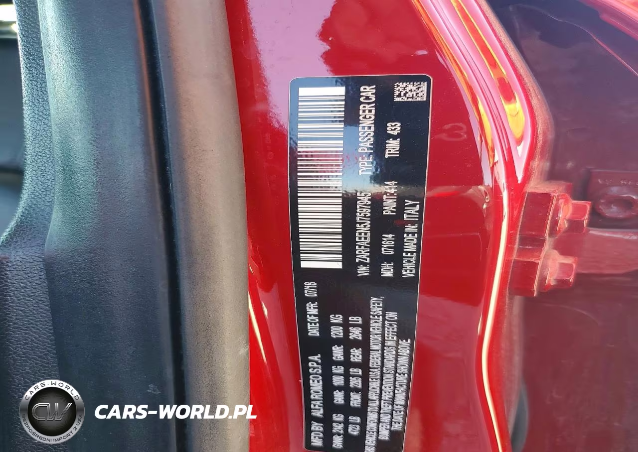 2018 Alfa Romeo Giulia Ti Q4 VIN:ZARFAEEN5J7597945 - 13