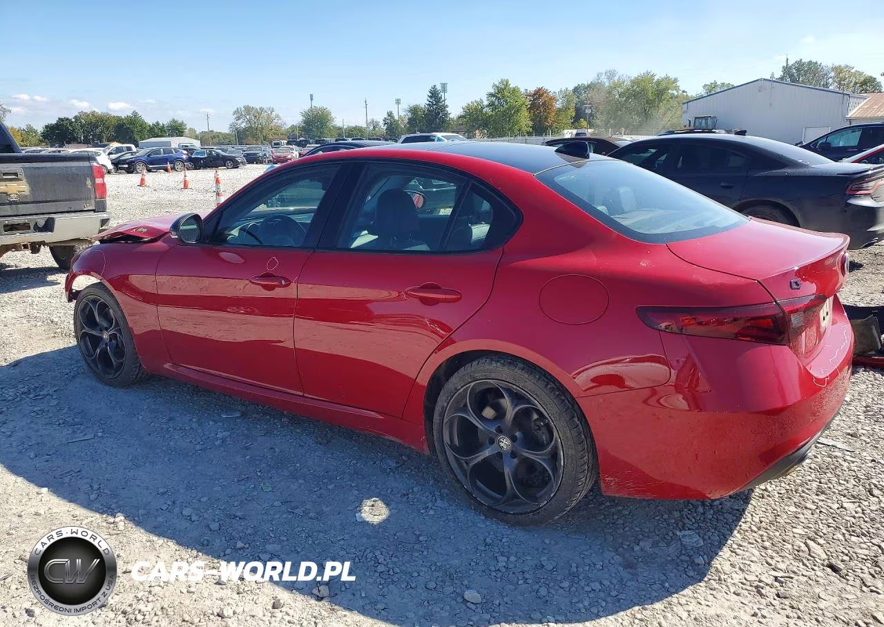 2018 Alfa Romeo Giulia Ti Q4 VIN:ZARFAEEN5J7597945 - 2