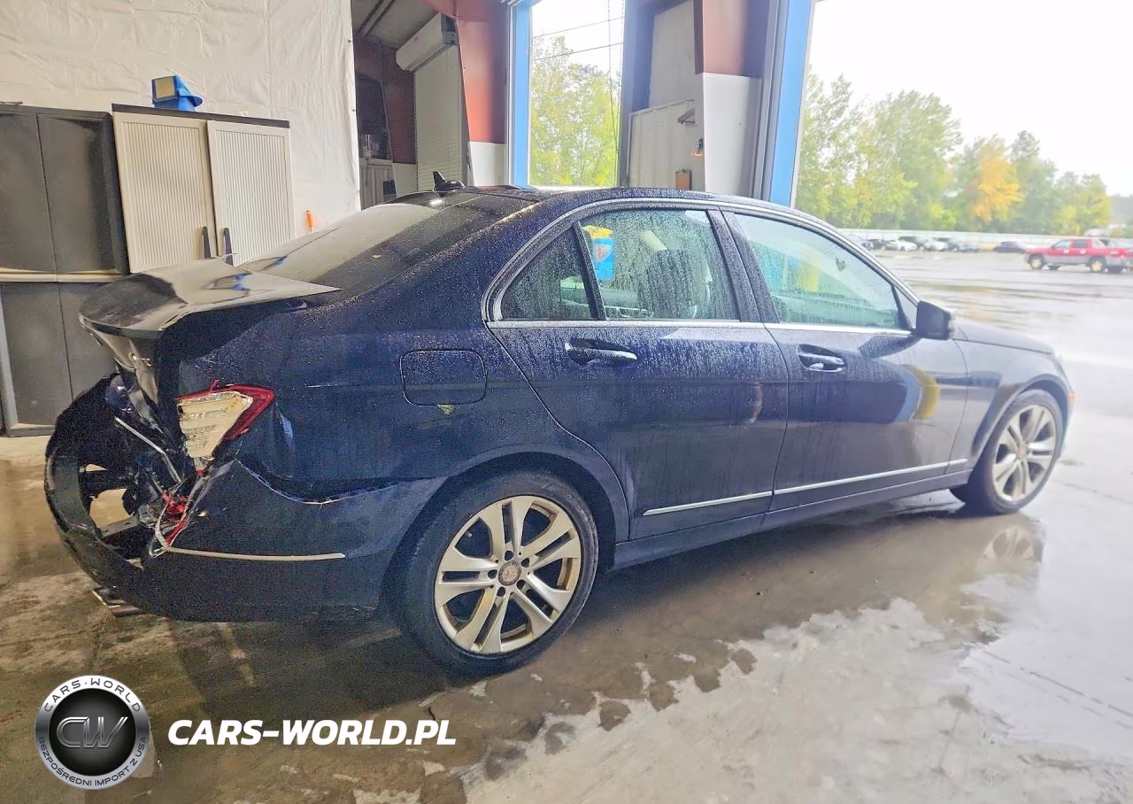 2013 Mercedes-Benz C 300 4Matic VIN:WDDGF8AB2DR287246 - 3