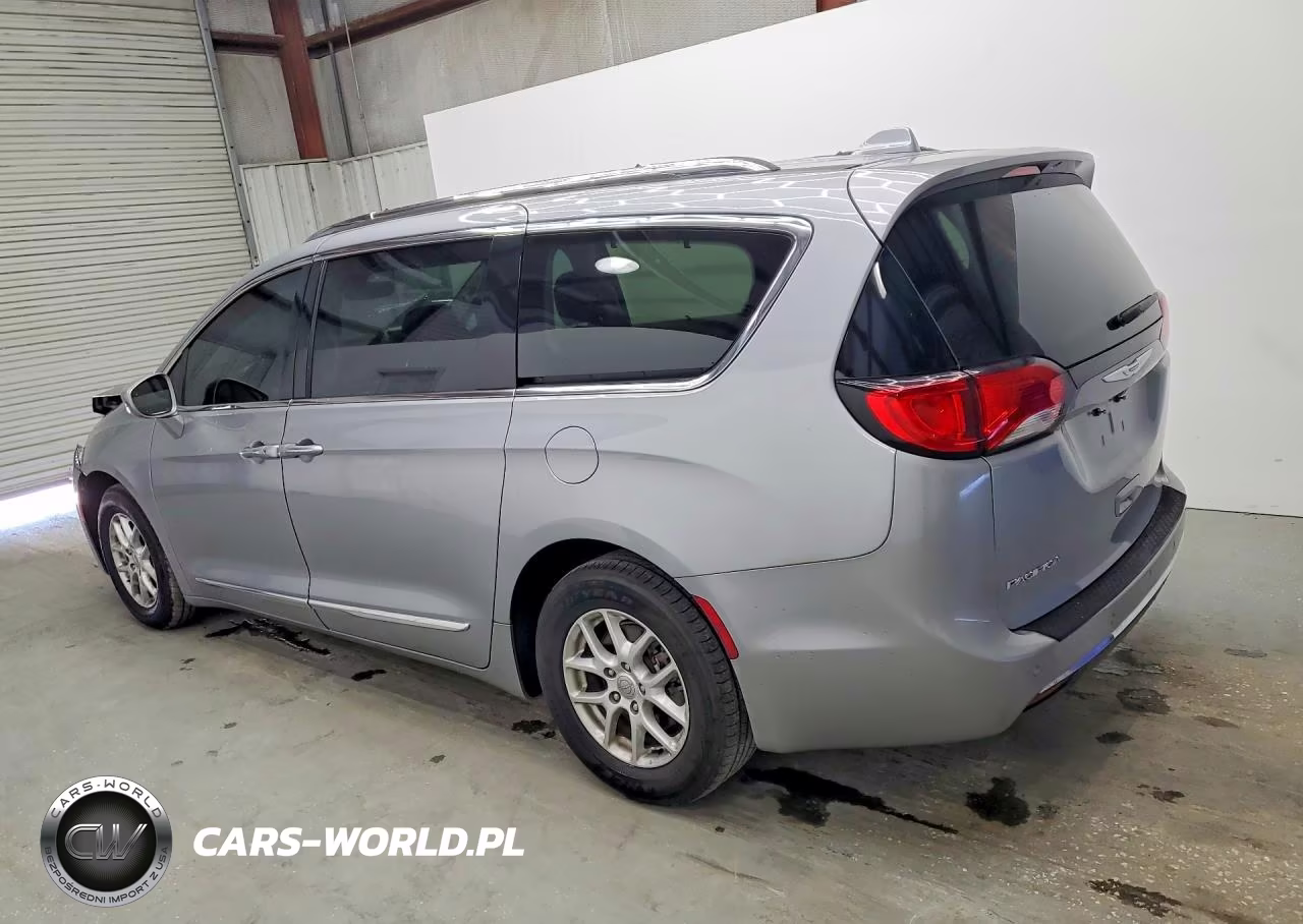 2020 Chrysler Pacifica Touring L VIN:2C4RC1BG3LR140178 - 2