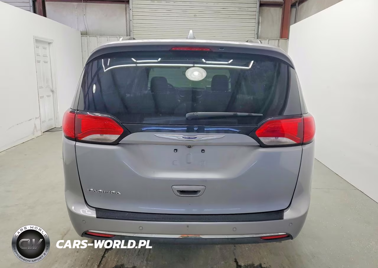 2020 Chrysler Pacifica Touring L VIN:2C4RC1BG3LR140178 - 6