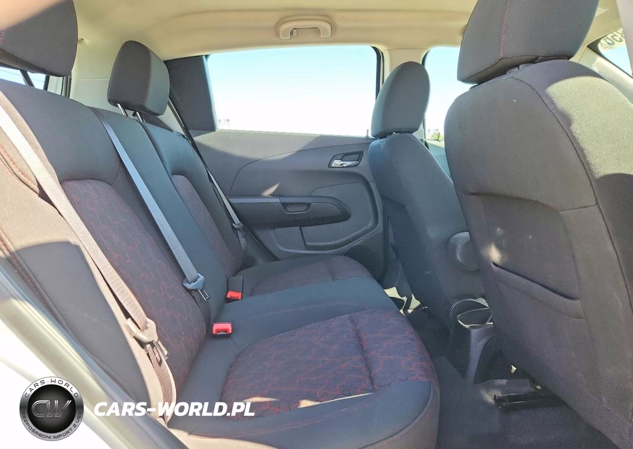 2018 Chevrolet Sonic Lt VIN:1G1JD6SBXJ4129747 - 10