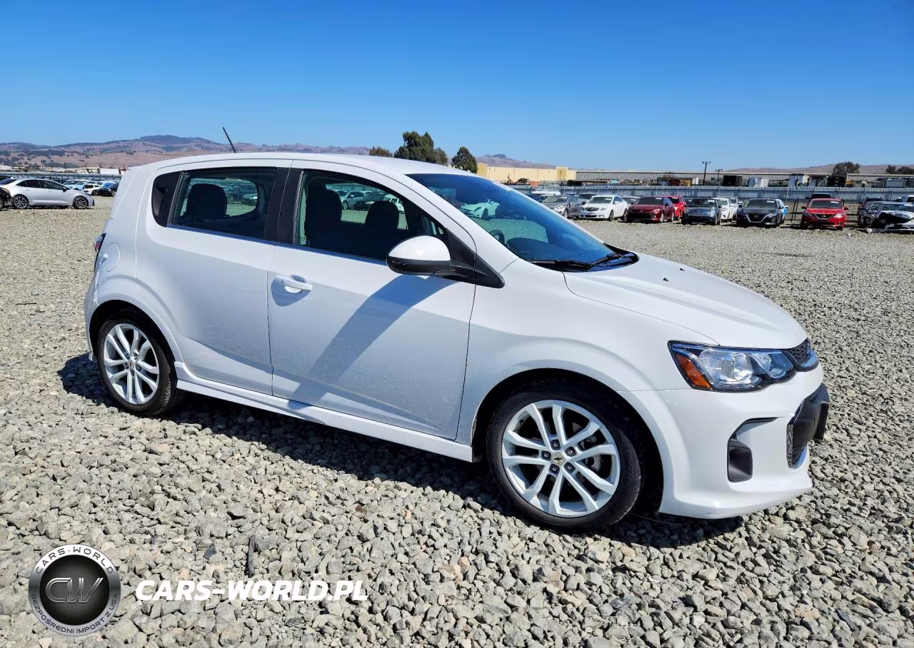 2018 Chevrolet Sonic Lt VIN:1G1JD6SBXJ4129747 - 4