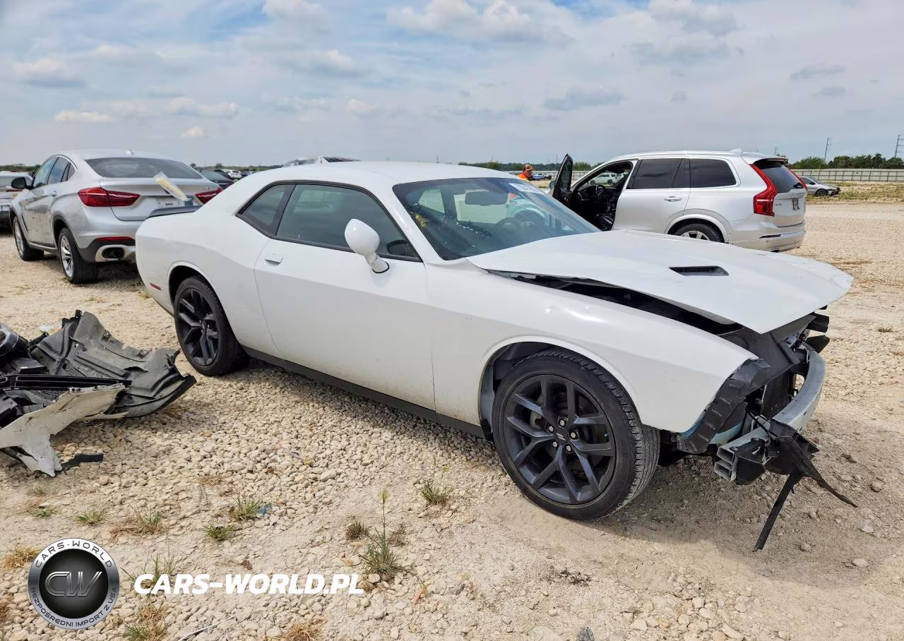 2023 Dodge Challenger Sxt VIN:2C3CDZAG3PH587015 - 4