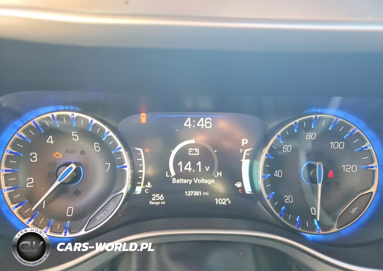 2022 Chrysler Pacifica Touring VIN:2C4RC1FG9NR158004 - 9