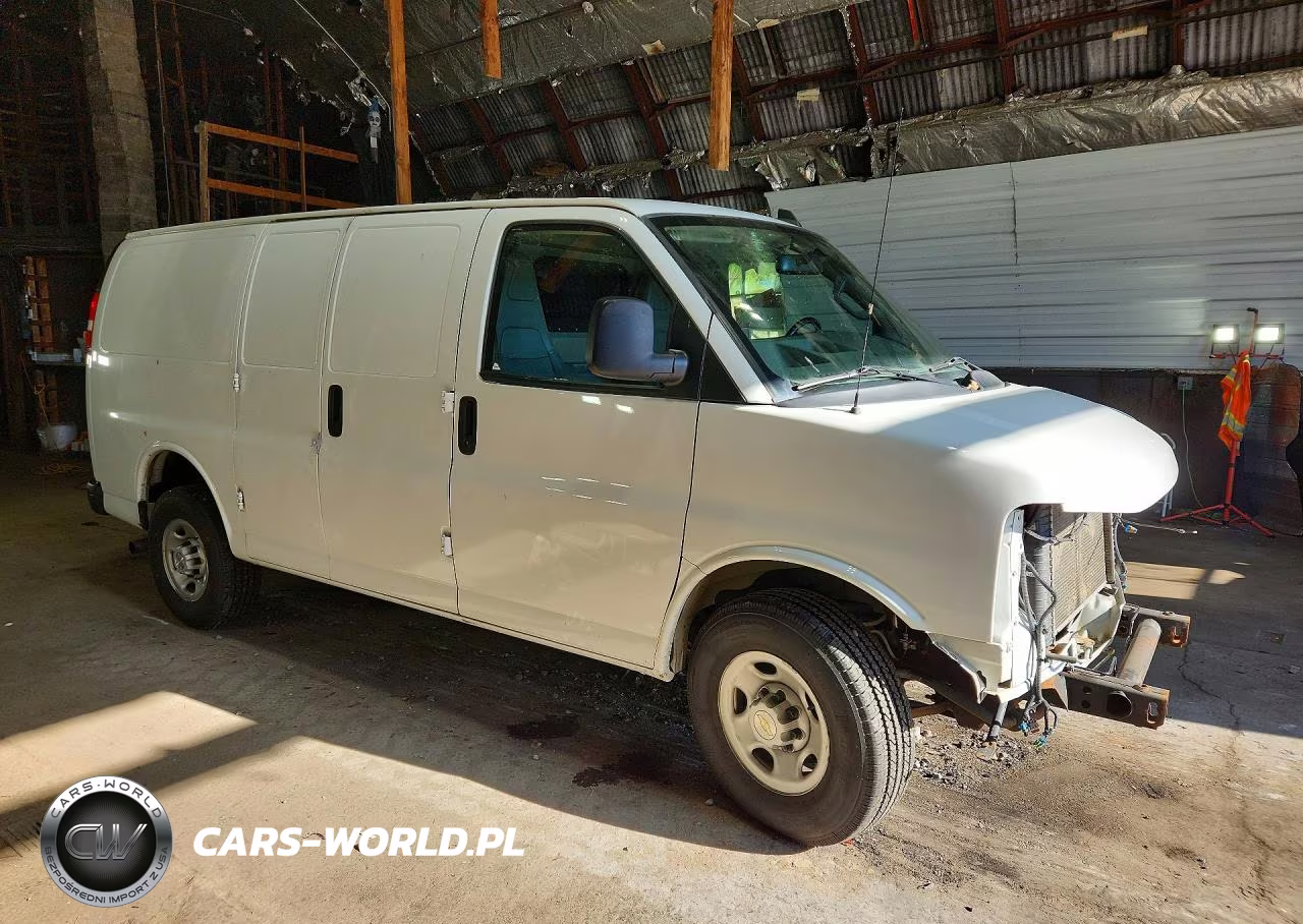 2023 Chevrolet Express G2500 VIN:1GCWGAFP0P1231808 - 4