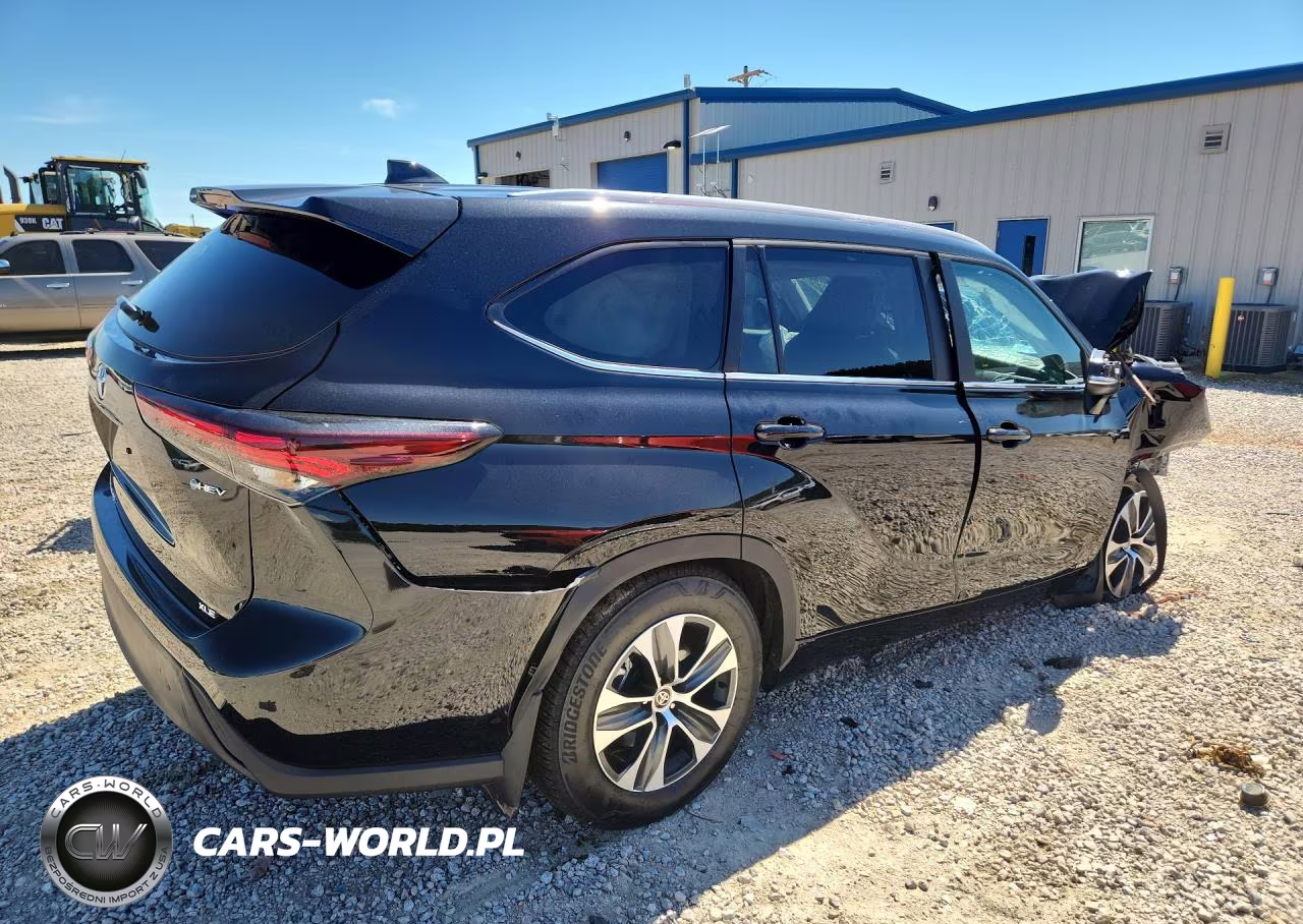 2026 Toyota Highlander Hybrid Xle VIN:5TDKBRCH3TS706504 - 3