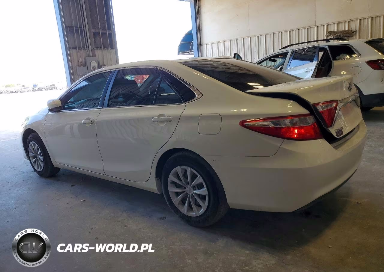 2016 Toyota Camry Le VIN:4T4BF1FKXGR516943 - 2