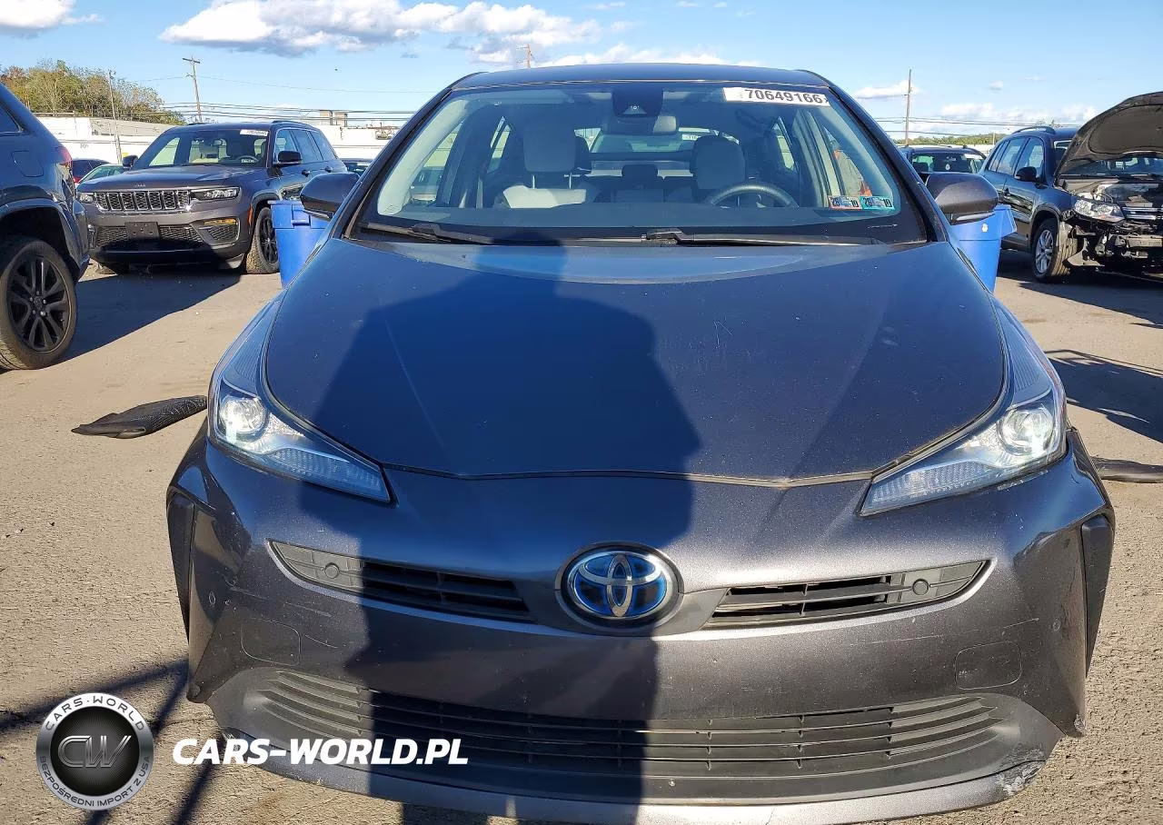 2019 Toyota Prius Le VIN:JTDKARFUXK3091221 - 5