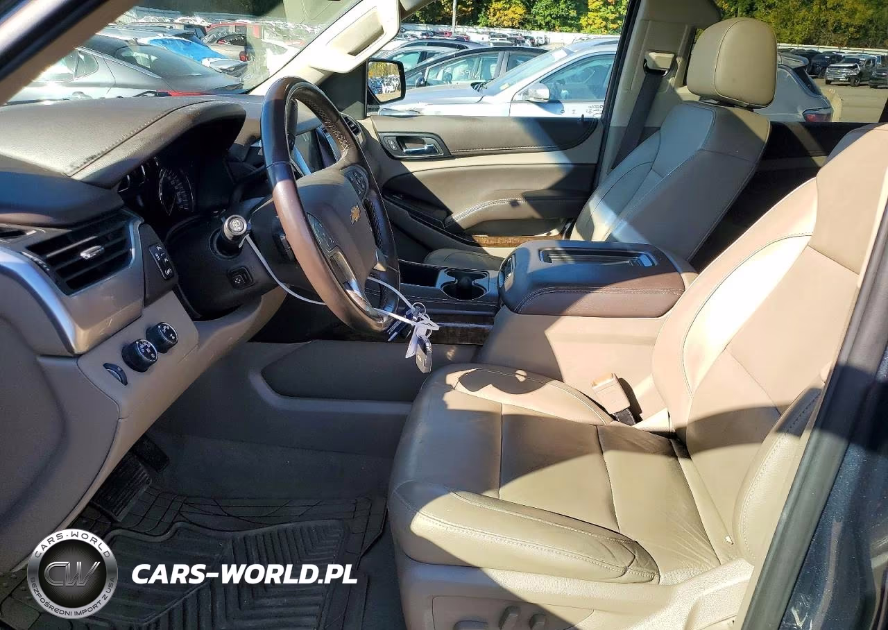 2019 Chevrolet Suburban K1500 Lt VIN:1GNSKHKCXKR329450 - 7