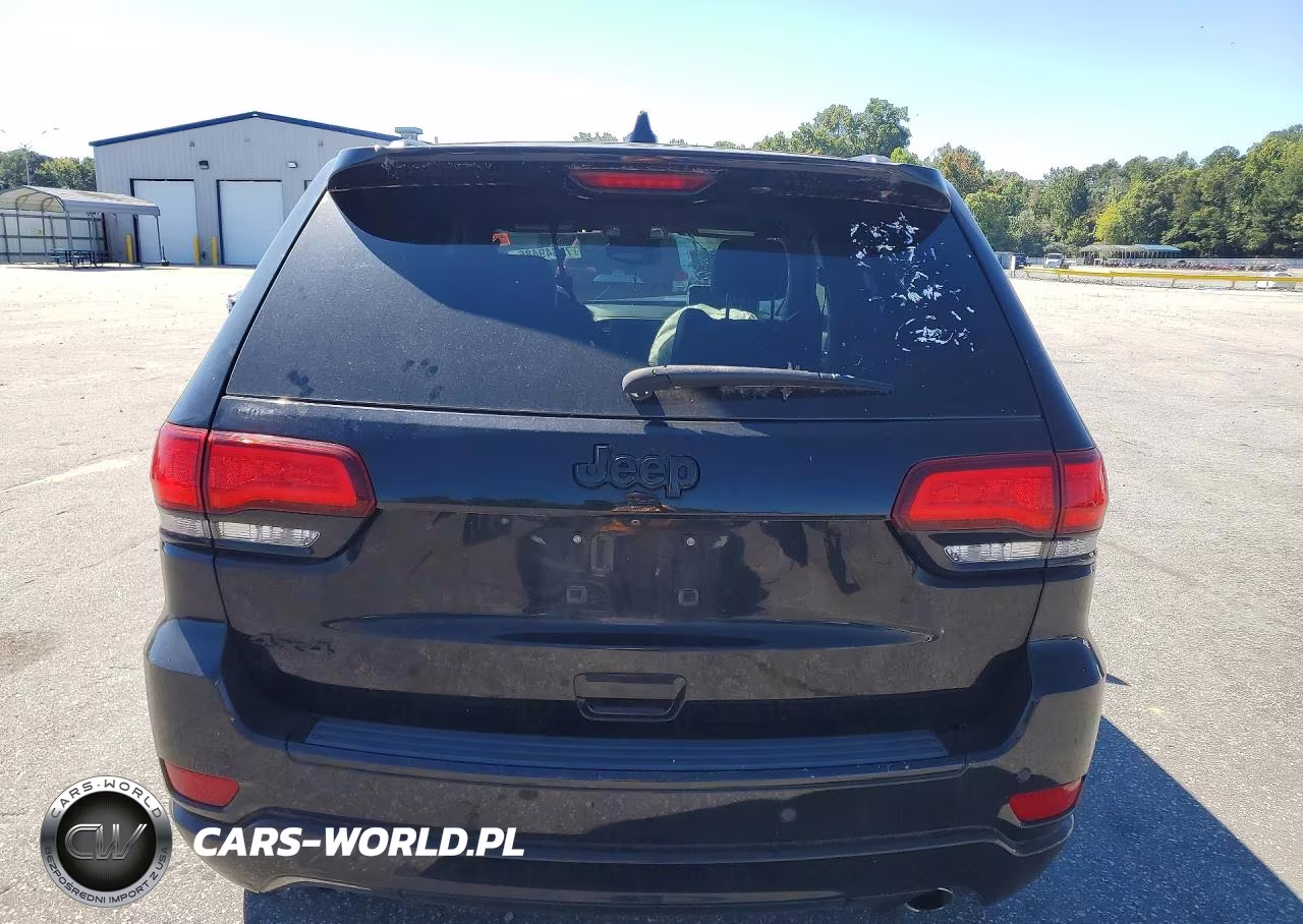 2018 Jeep Grand Cherokee Laredo VIN:1C4RJFAGXJC137949 - 6