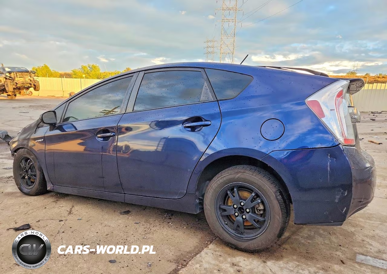 2014 Toyota Prius Two VIN:JTDKN3DU9E1755657 - 2