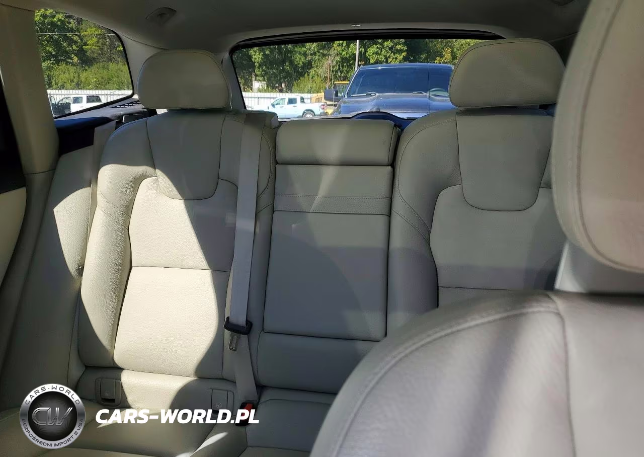 2018 Volvo Xc60 T5 VIN:LYV102RKXJB086636 - 10