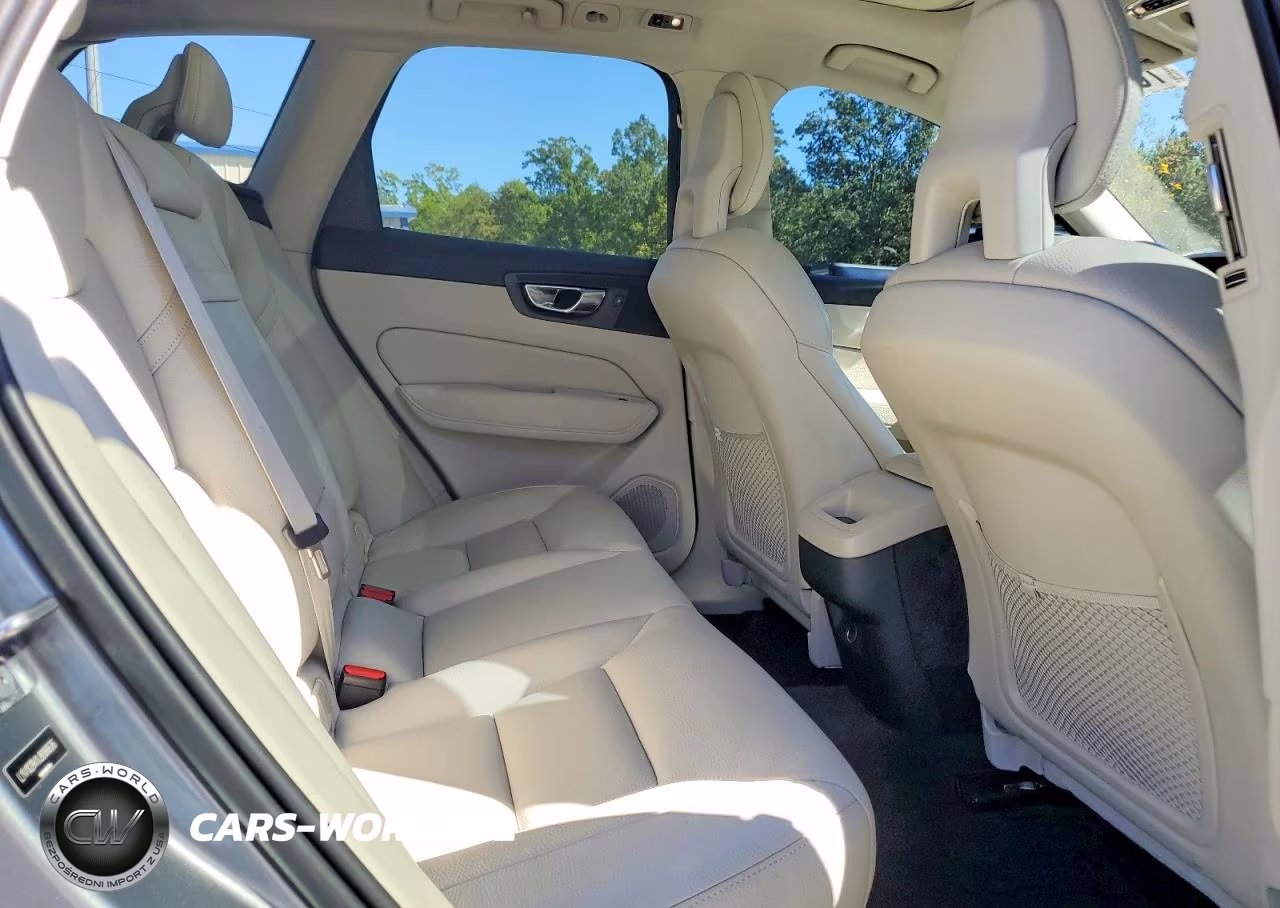 2018 Volvo Xc60 T5 VIN:LYV102RKXJB086636 - 11