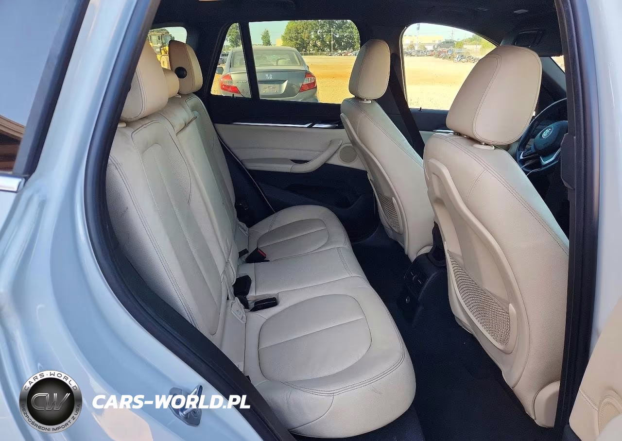 2017 BMW X1 xDrive28I VIN:WBXHT3Z35H4A65302 - 11