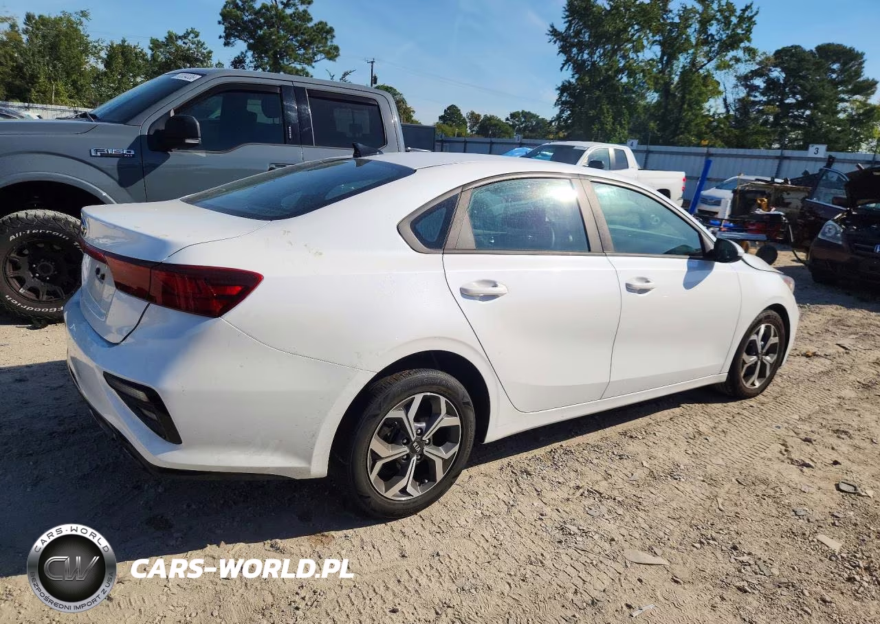 2021 Kia Forte Lxs VIN:3KPF24AD0ME386378 - 3