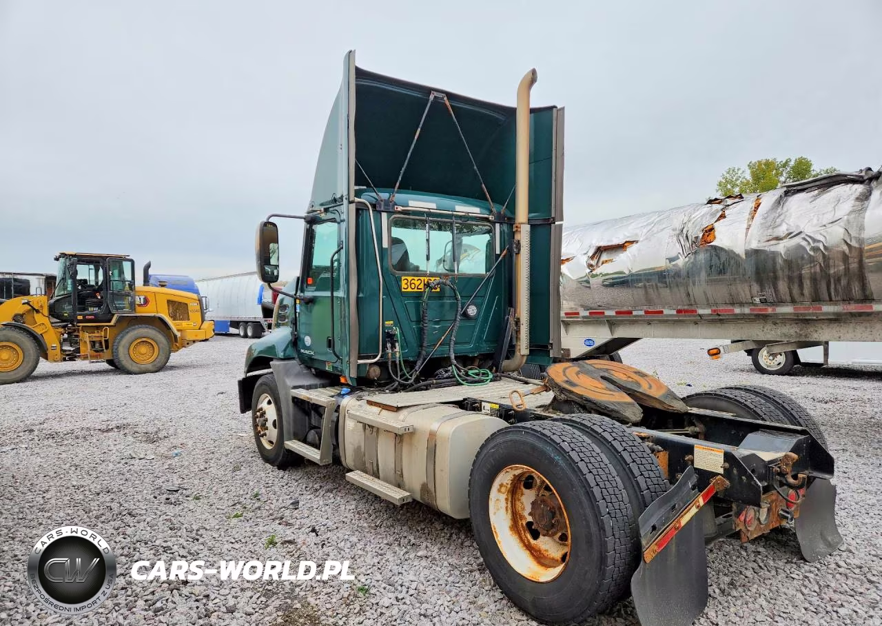 2017 Mack Cxu612 Semi Truck VIN:1M1AW01X2HM009477 - 2