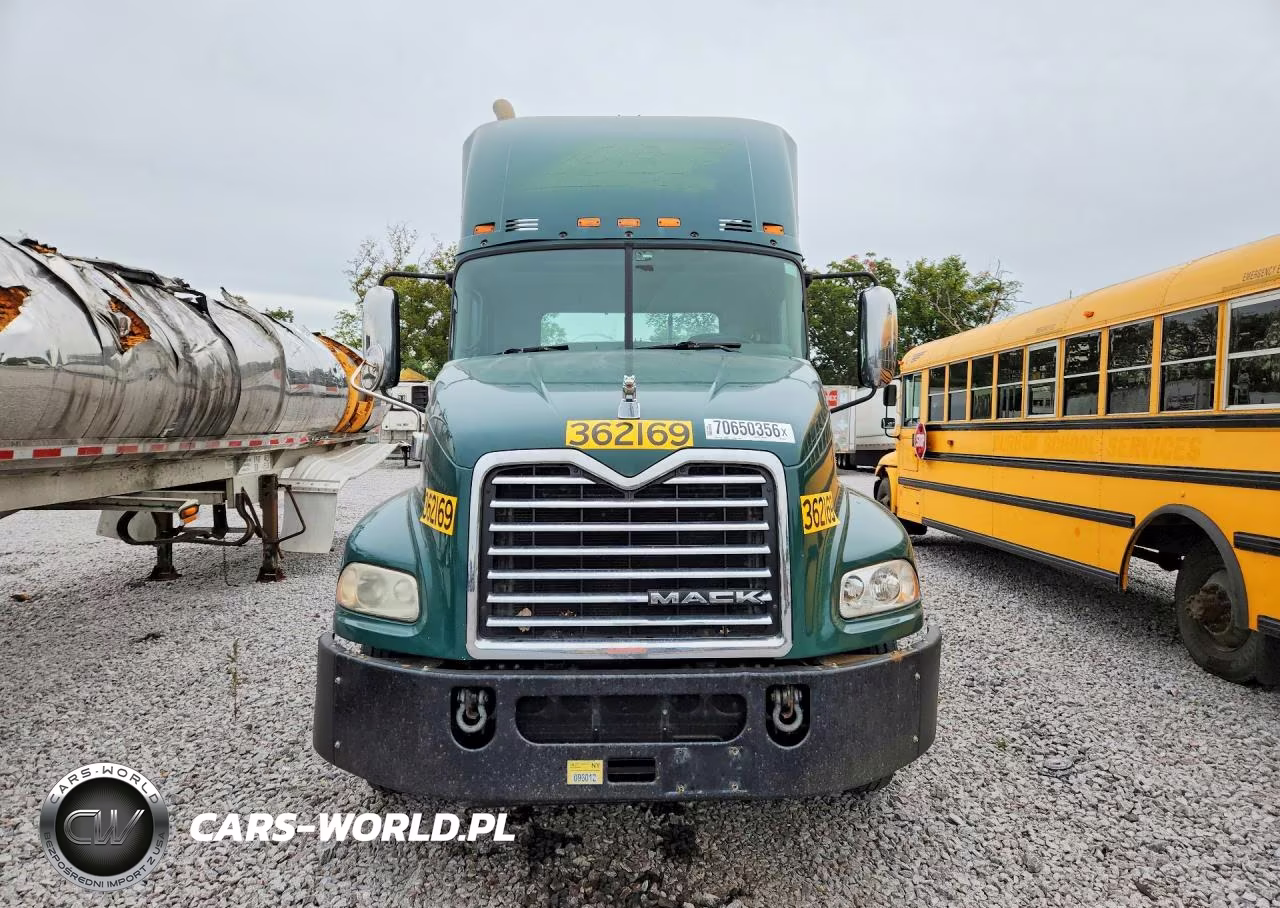 2017 Mack Cxu612 Semi Truck VIN:1M1AW01X2HM009477 - 5
