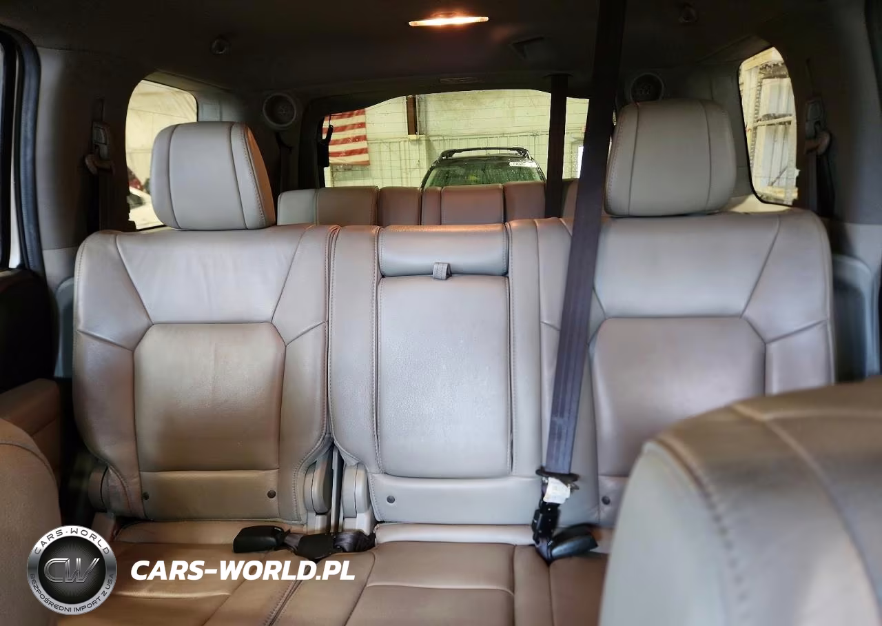 2012 Honda Pilot Touring VIN:5FNYF4H9XCB079839 - 10
