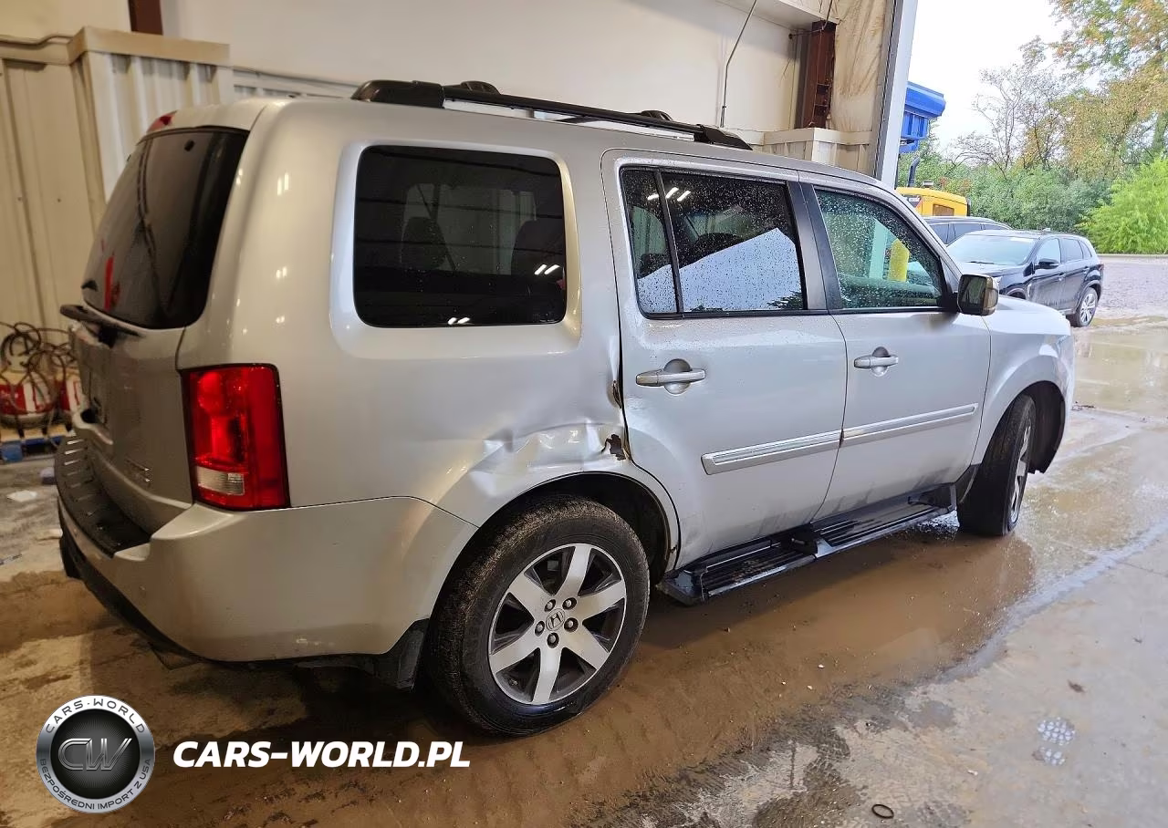 2012 Honda Pilot Touring VIN:5FNYF4H9XCB079839 - 3