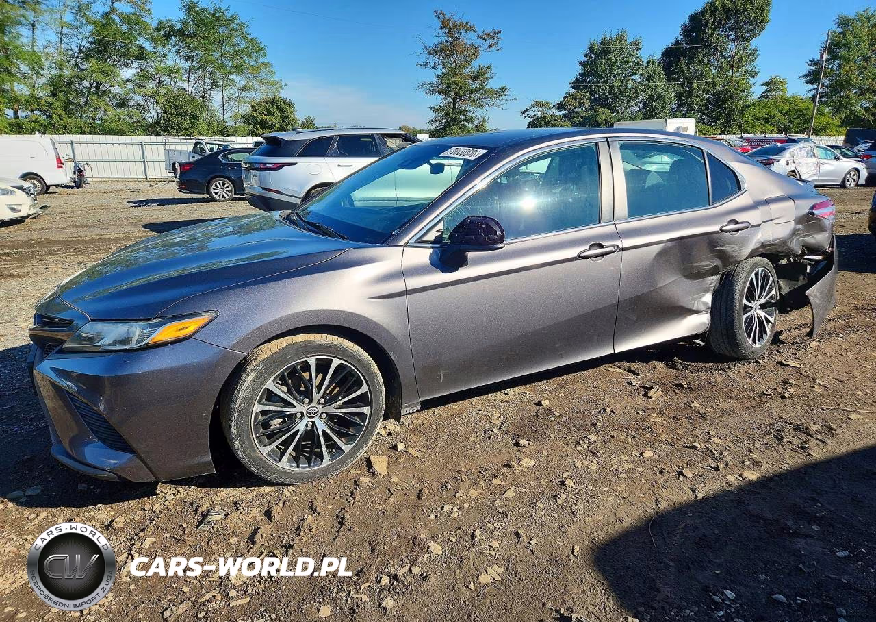 2020 Toyota Camry Se – zdjęcie 1 z 12