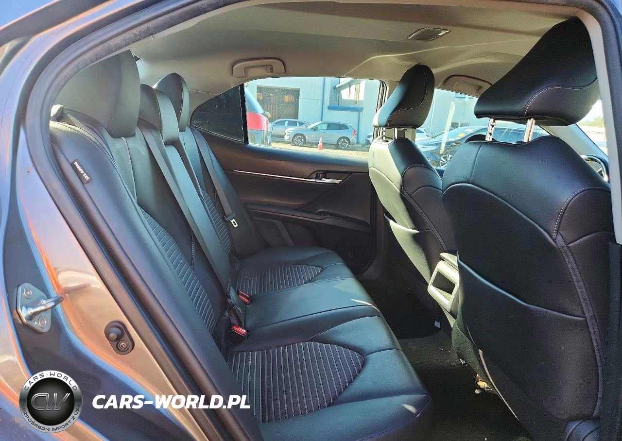 2020 Toyota Camry Se VIN:4T1G11AK1LU509668 - 10