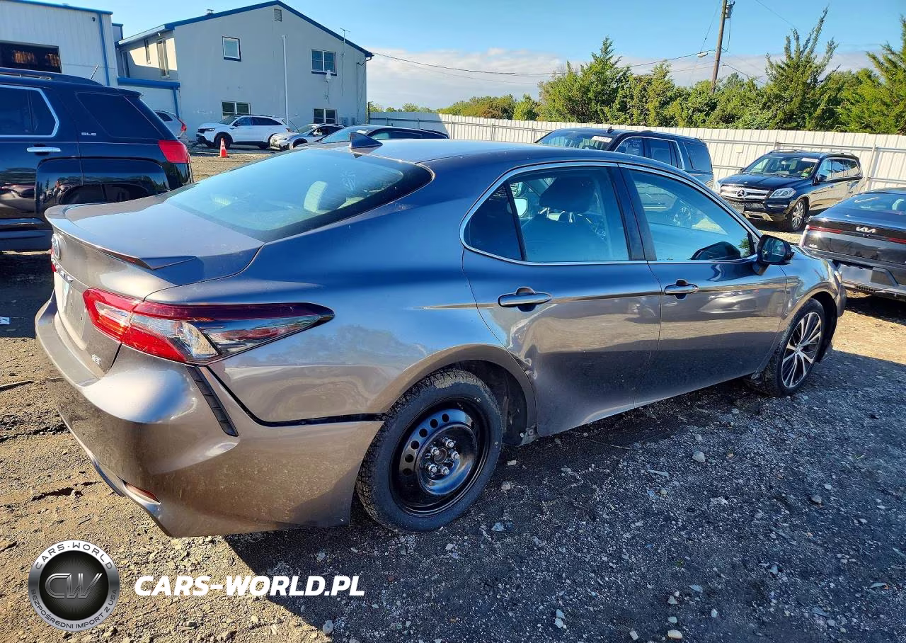 2020 Toyota Camry Se VIN:4T1G11AK1LU509668 - 3