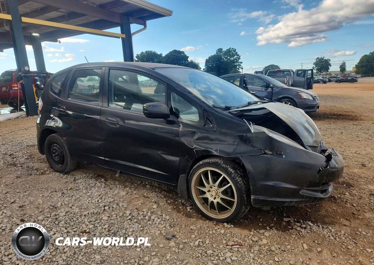 2011 Honda Fit VIN:JHMGE8H37BS010978 - 4