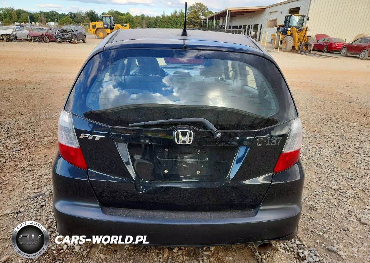 2011 Honda Fit VIN:JHMGE8H37BS010978 - 6