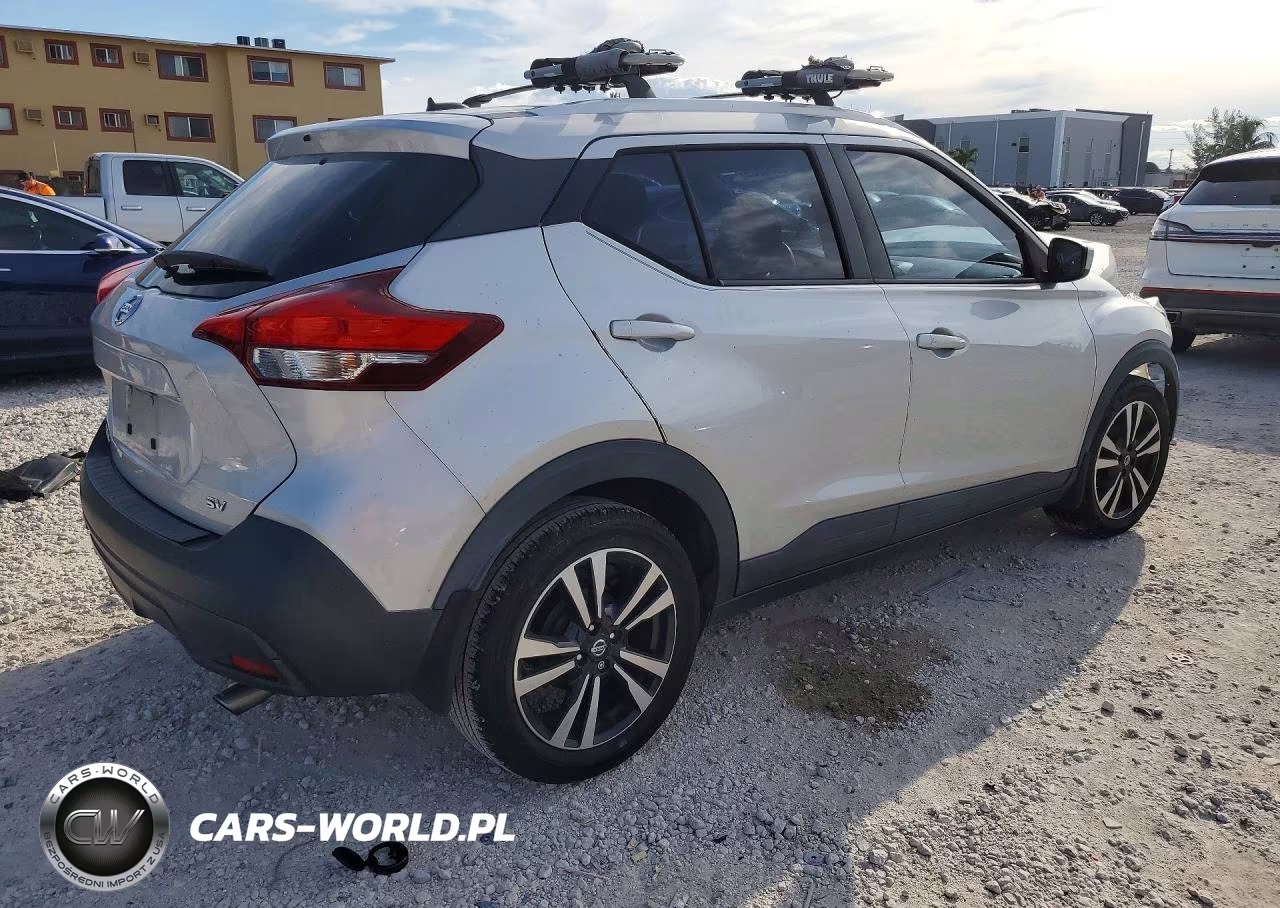 2018 Nissan Kicks Sv VIN:3N1CP5CU7JL536648 - 3