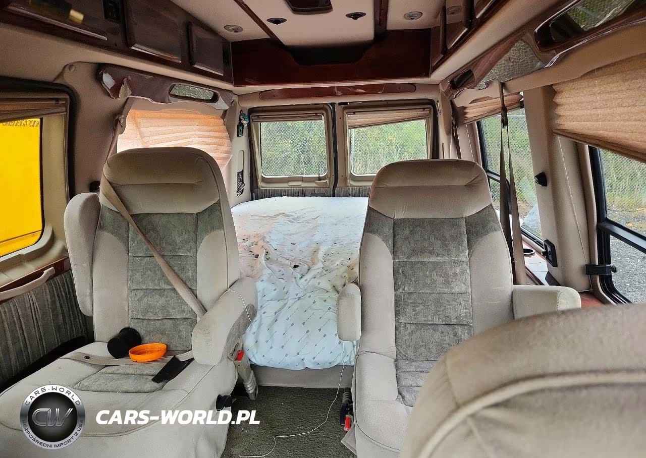 2001 Ford Econoline E250 Van VIN:1FDPE24L71HB59192 - 10