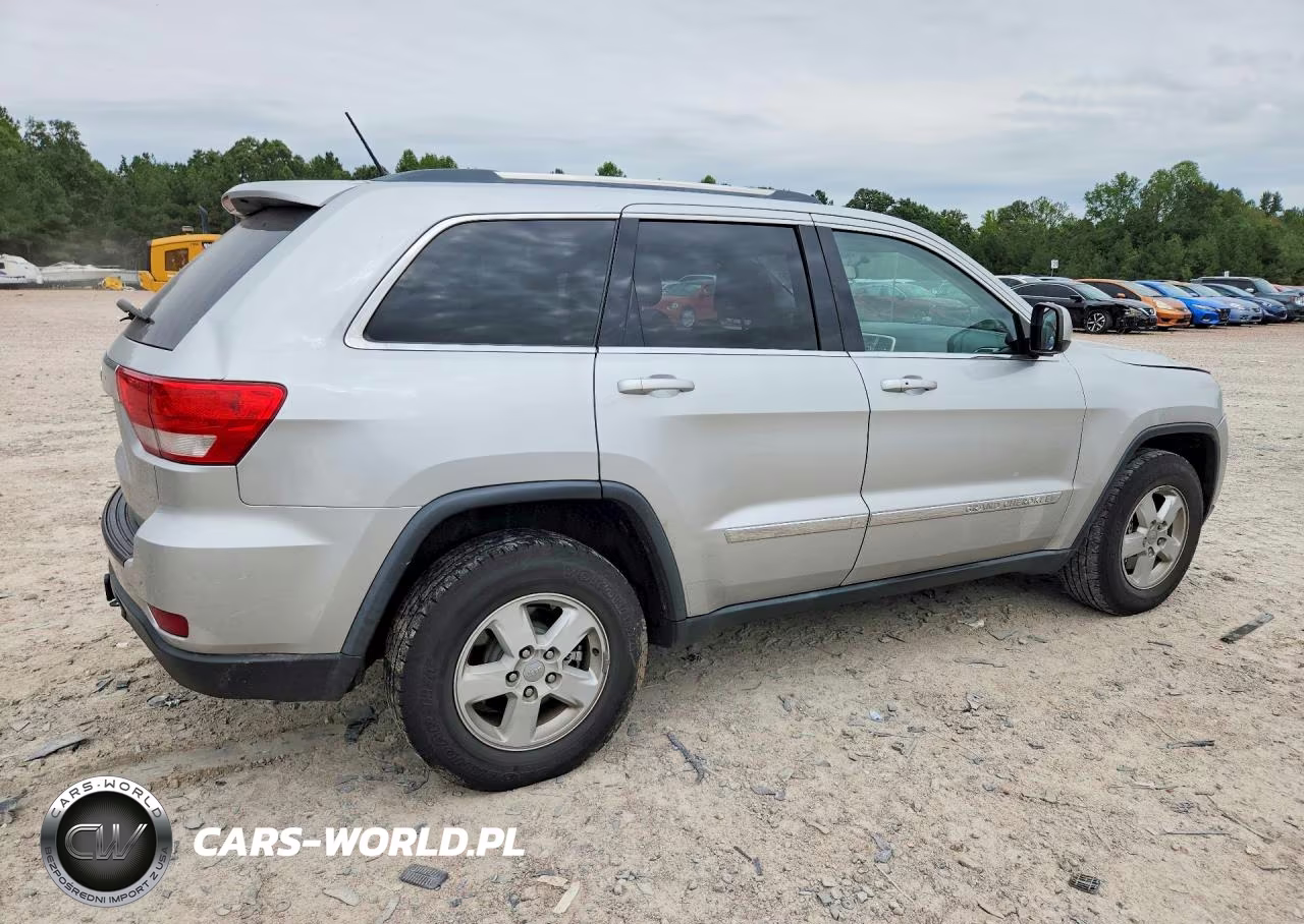 2012 Jeep Grand Cherokee Laredo VIN:1C4RJEAG0CC234977 - 3