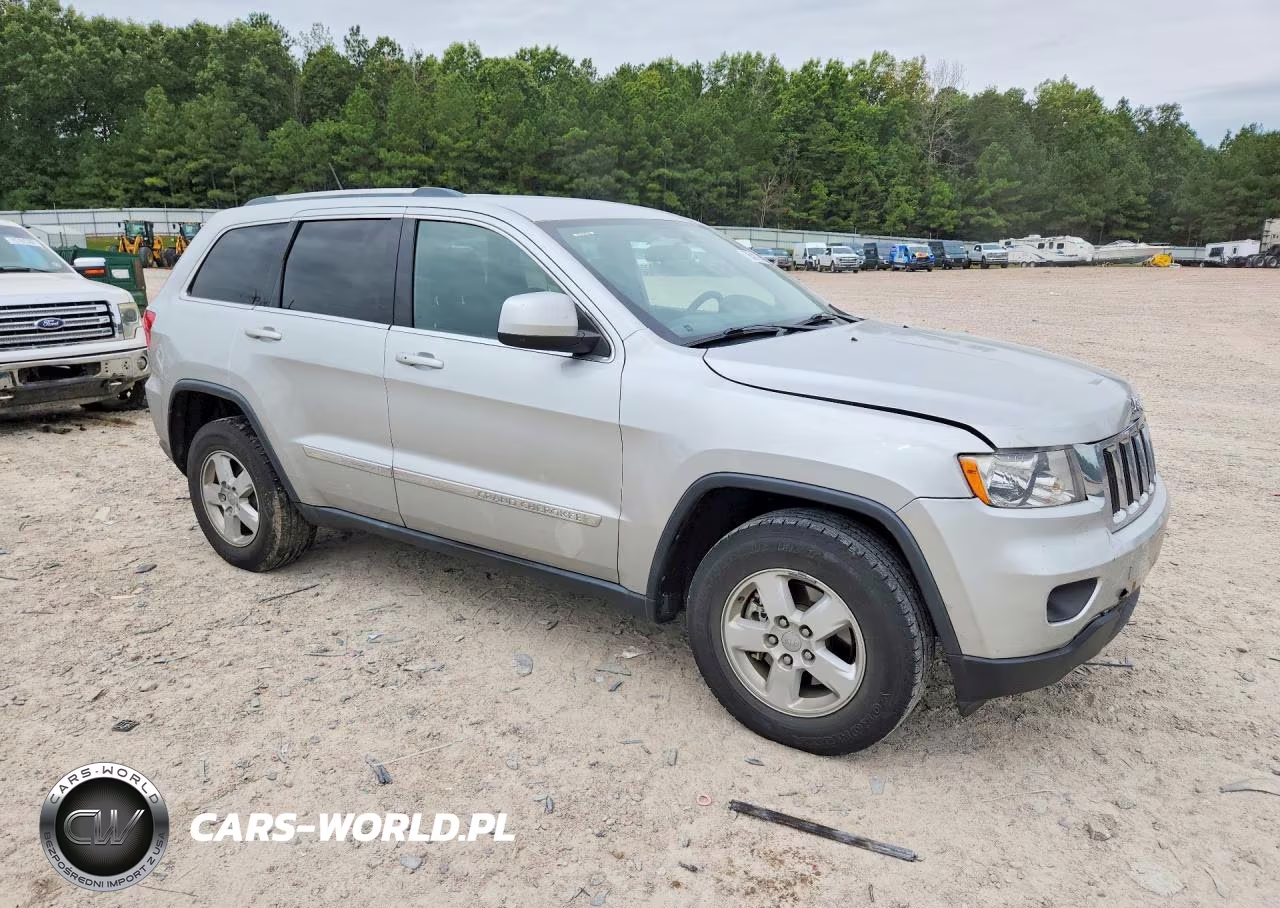 2012 Jeep Grand Cherokee Laredo VIN:1C4RJEAG0CC234977 - 4