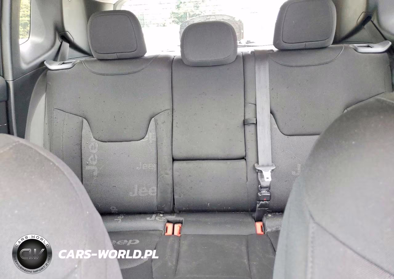 2015 Jeep Renegade Latitude VIN:ZACCJABT4FPB34178 - 10