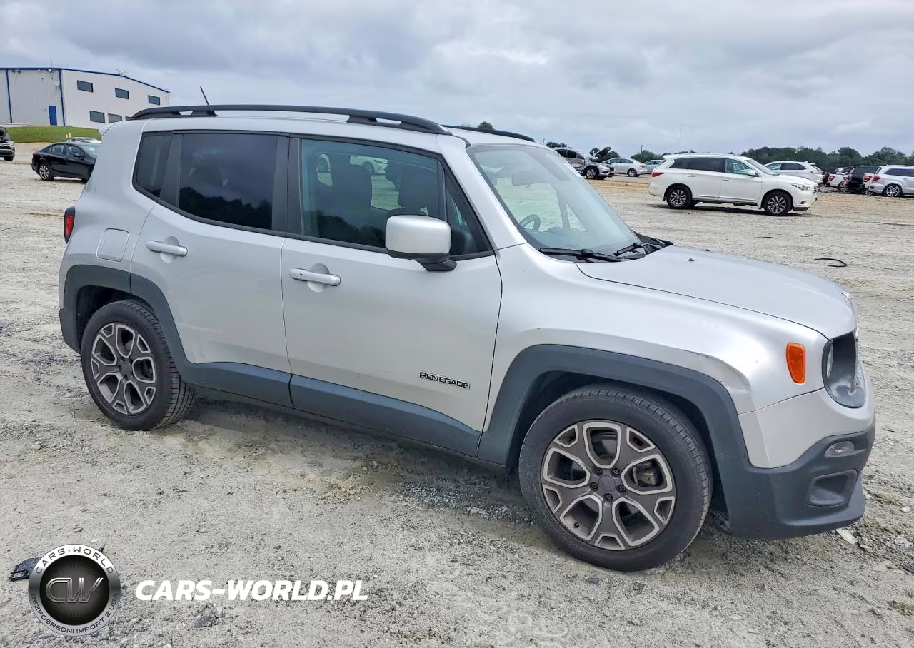 2015 Jeep Renegade Latitude VIN:ZACCJABT4FPB34178 - 4