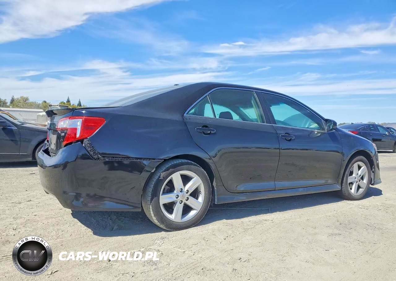 2014 Toyota Camry Se VIN:4T1BF1FK0EU774282 - 3
