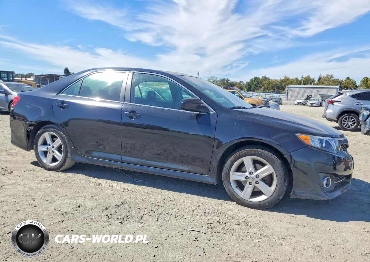 2014 Toyota Camry Se VIN:4T1BF1FK0EU774282 - 4